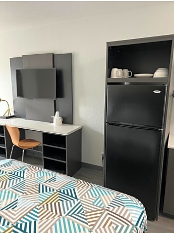 Queen Room - Disability Access - Roll in Shower