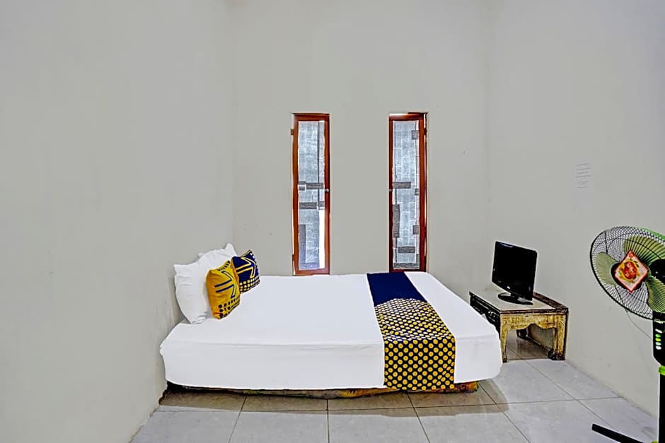 OYO LIFE 92077 Tarlo Guest House 3