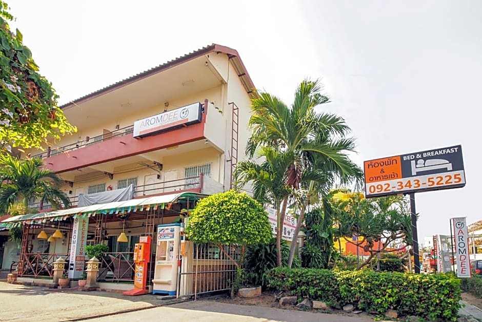 OYO 838 Aromdee Apartment