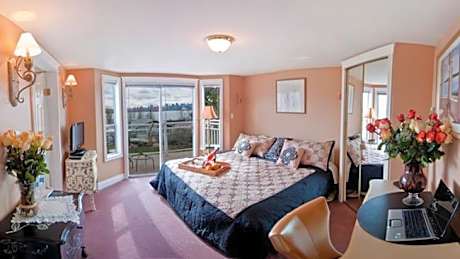 Deluxe Room with Ocean View