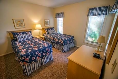 Two-Bedroom Suite (6 Adults)