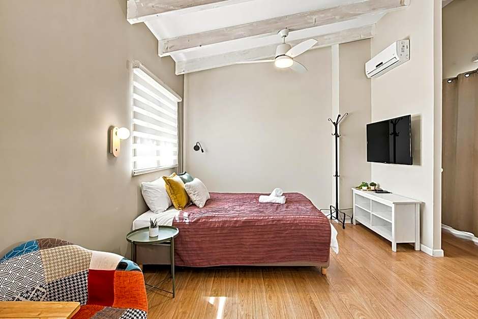 Tslil Suite