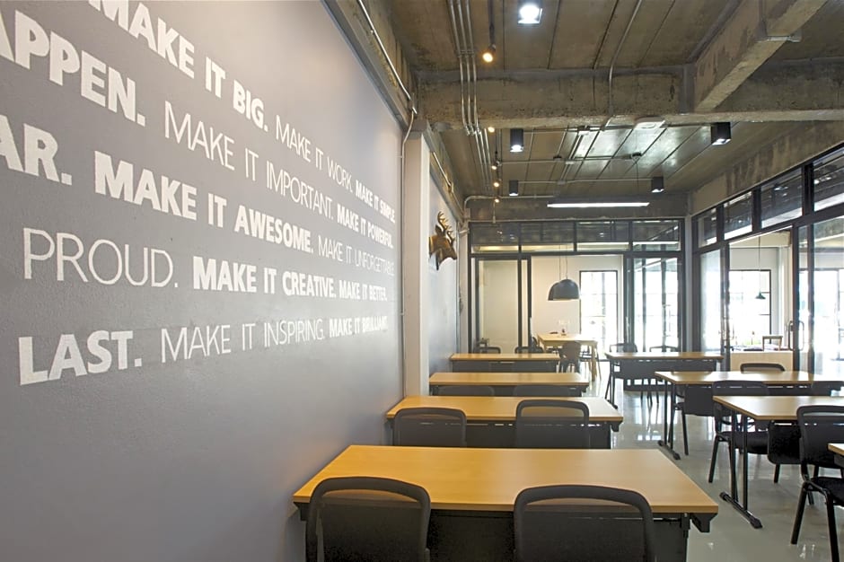 The Plug hotel @ i-Biz Avenue