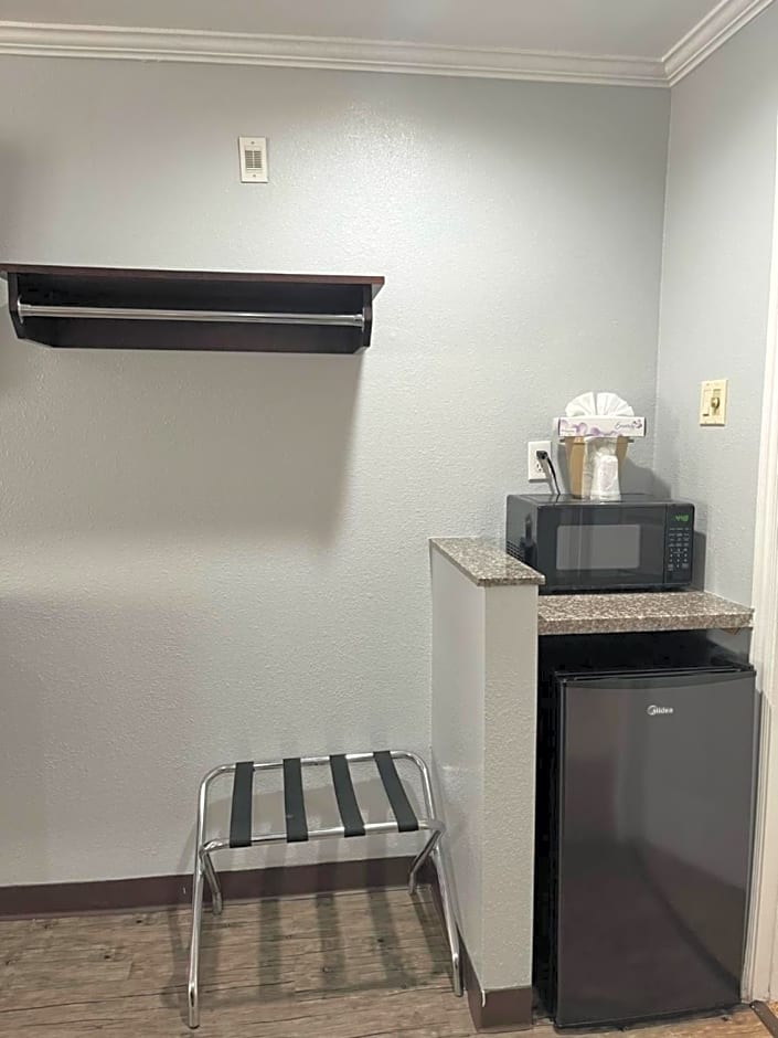 Laguna Inn and Suites