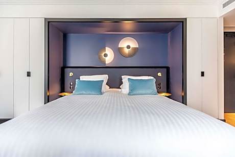 Deluxe King Room with Sofa Bed