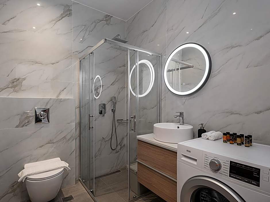 NEK Suites - Adults Only