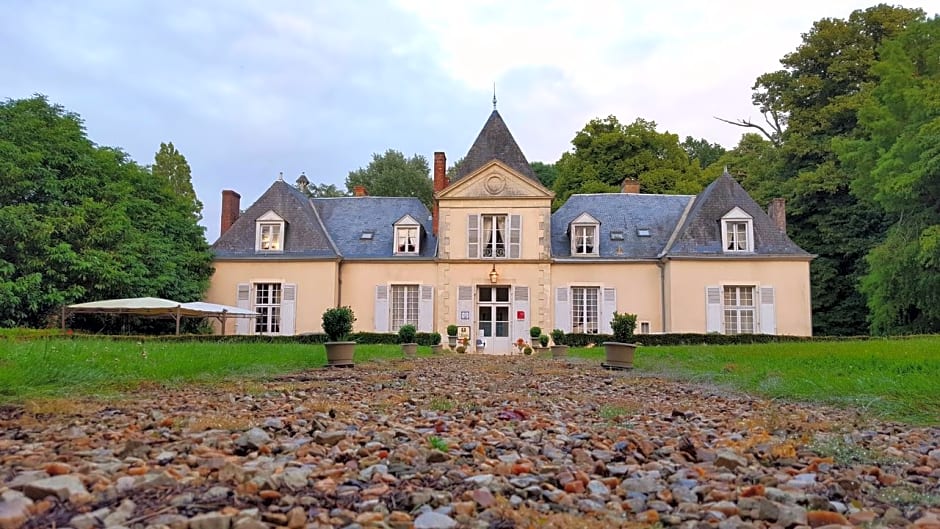 Logis Domaine De Chatenay