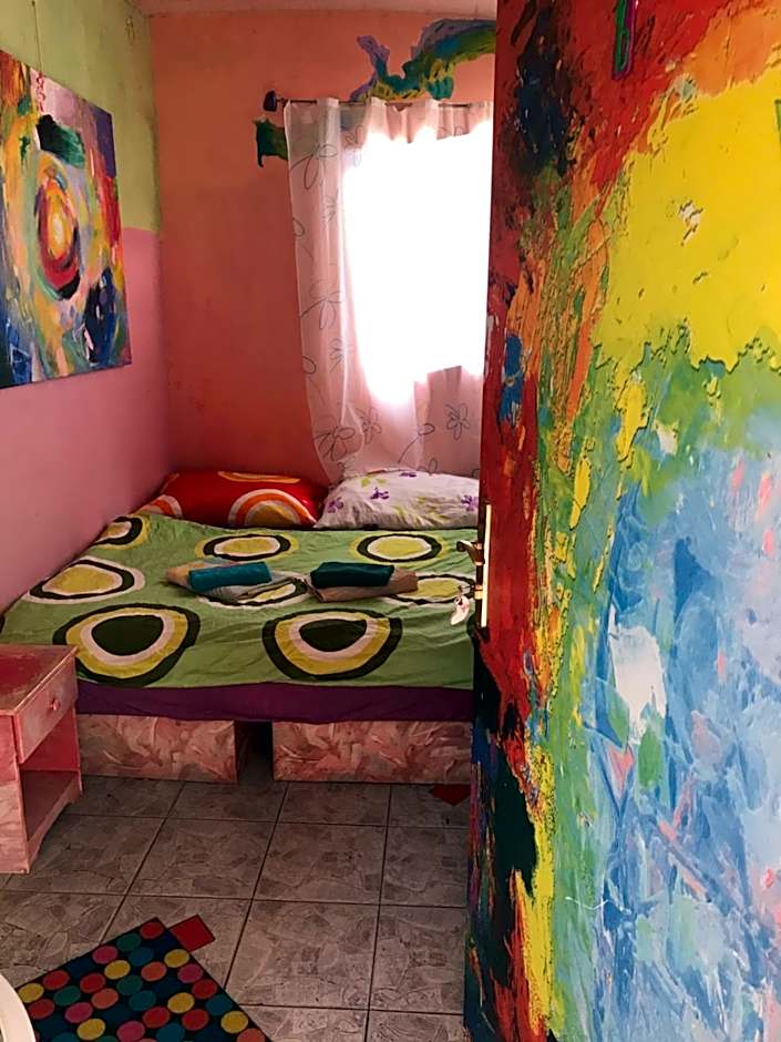 Hotel sebarozvoja s možnosťou získania poznania a inšpirujúcich prostriedkov na uplatňovanie vedomia, premenu seba a prostredia interiéru