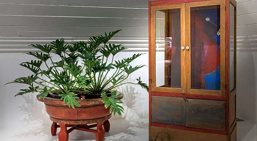 Chandra Residence, luxury, warmth and playfulness!