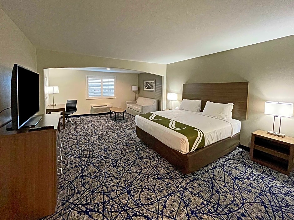 Quality Suites Houston Hobby Airport