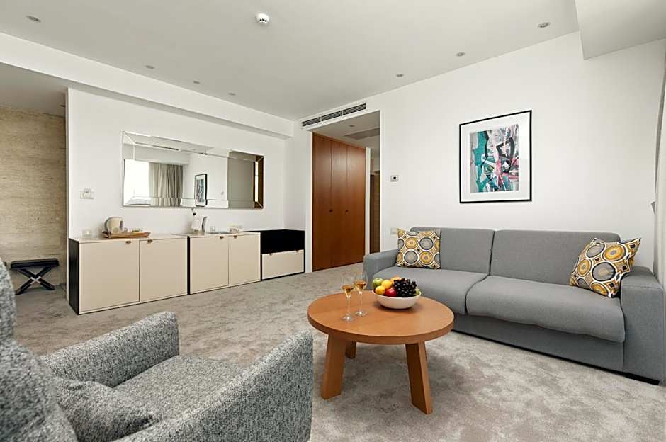 Hotel Harmonia by Dukley