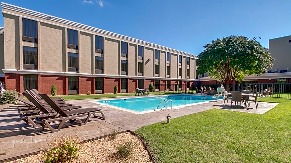 Holiday Inn Express Hotel & Suites Midlothian Turnpike, an IHG Hotel