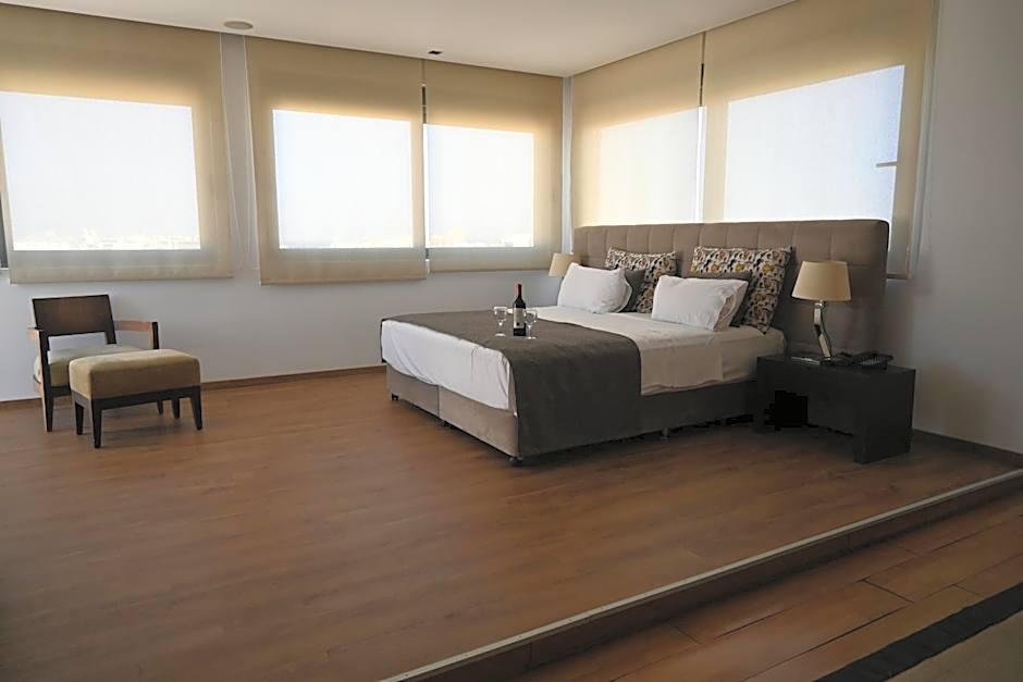 Angela Downtown Hotel