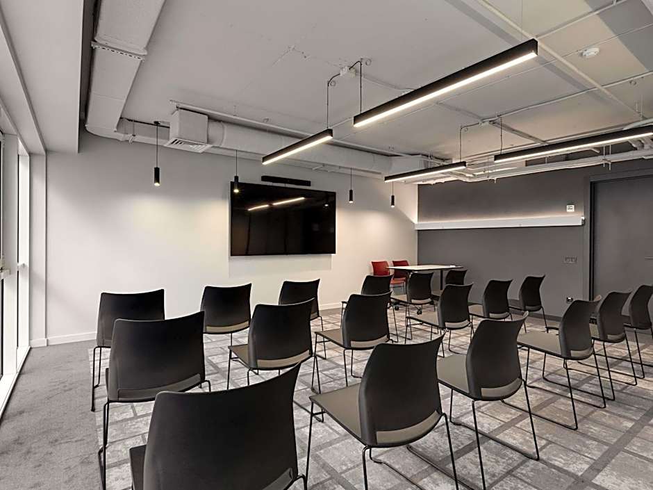ibis Kyiv Beresteiska