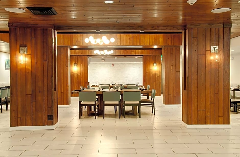 Holiday Inn Victorville By IHG