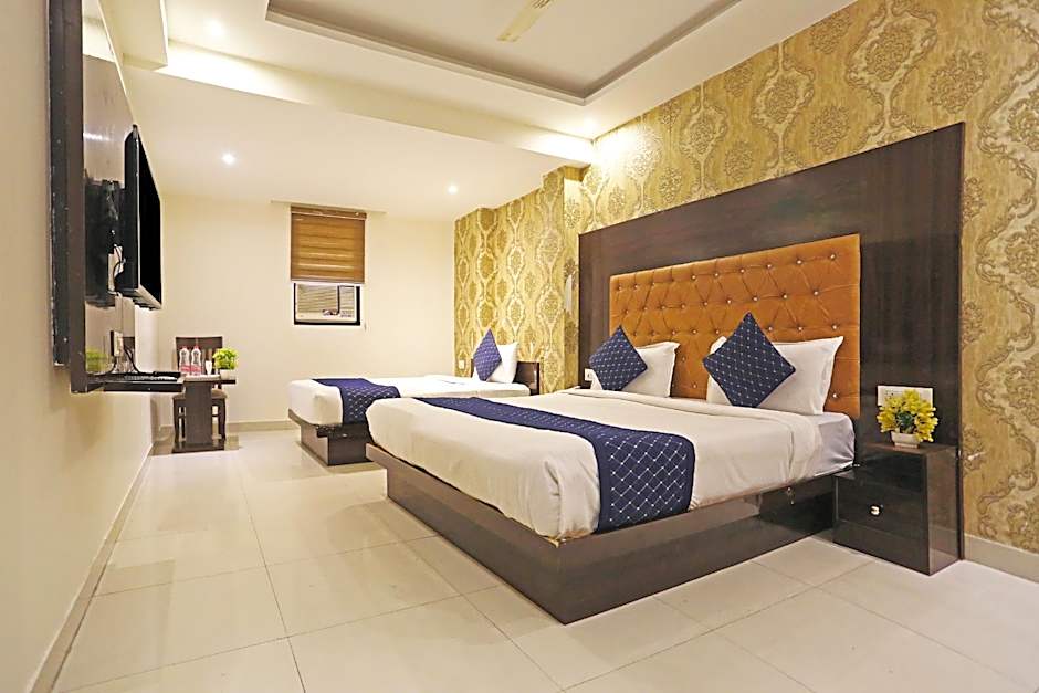 Hotel Iconic Suite - Near Delhi Airport