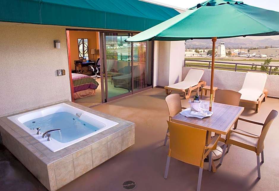 Airtel Plaza Hotel