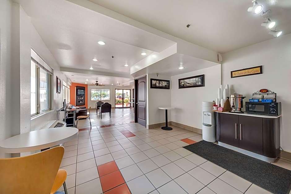 Motel 6-Brownsville, TX North