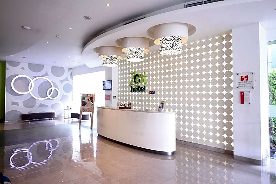 Zest Hotel Jemursari
