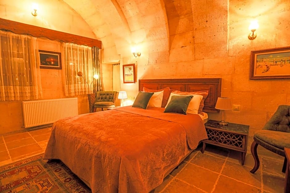 Sinasos Palace Cave Hotel