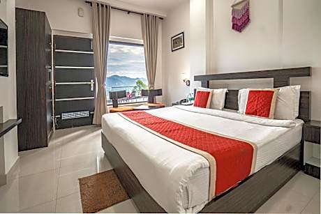 Double Room with Mountain View