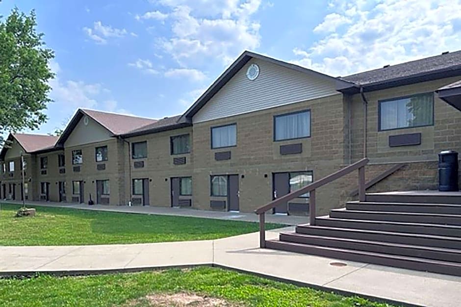 Baymont Inn and Suites by Wyndham Farmington, MO