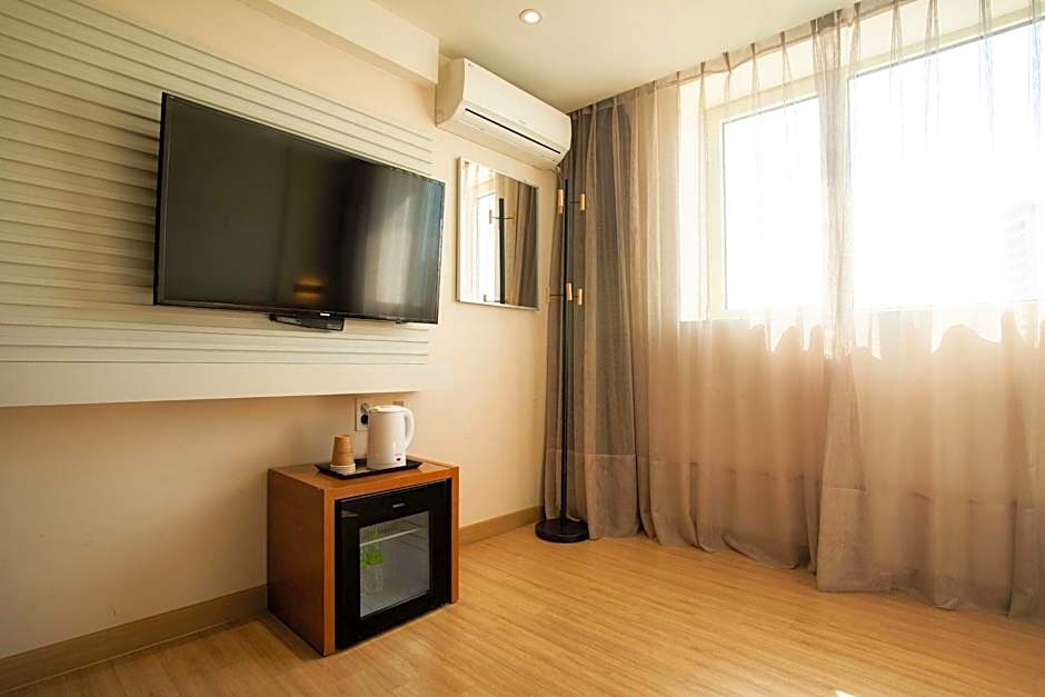 Winners Hotel