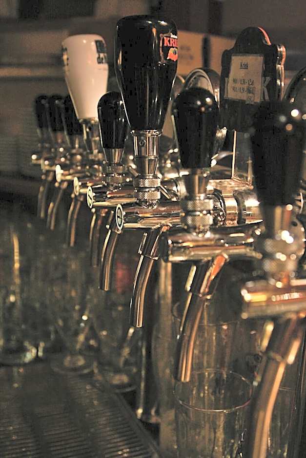 Academus - Pub, Rooms, Cider