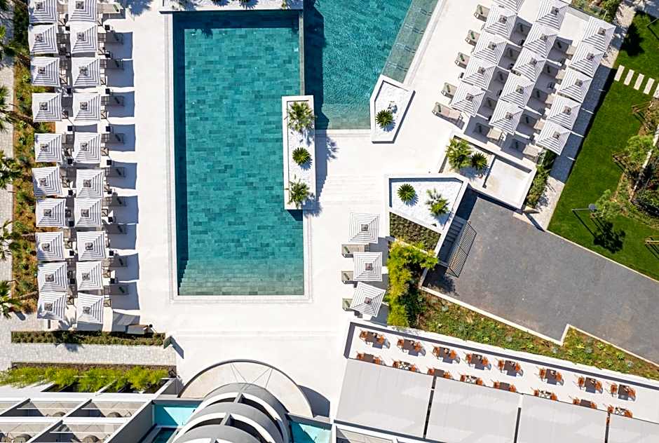 Molum Hotel & Residences