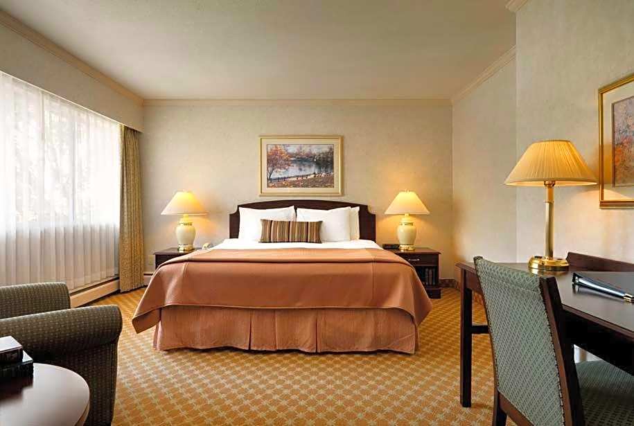 Royal Scot Hotel & Suites, Trademark Collection by Wyndham