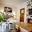 Villa Anna - Noclegi Rooms - FREE parking, taras, 1500m do Starówki