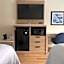 Days Inn & Suites by Wyndham Lexington