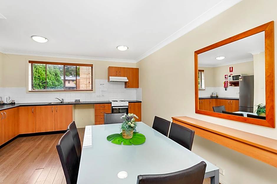 Peninsula Nelson Bay Motel and Serviced Apartments