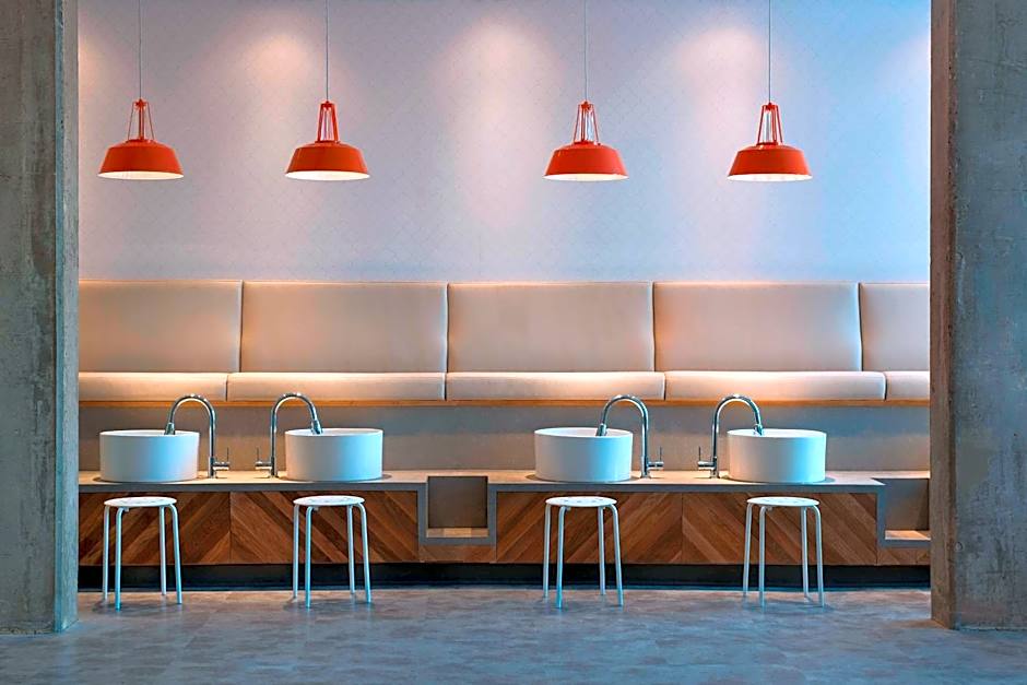 Courtyard by Marriott Calgary South