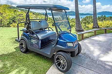 POINCIANA 101 HAMILTON ISLAND CENTRALLY LOCATED 3 BEDROOM, plus BUGGY!!