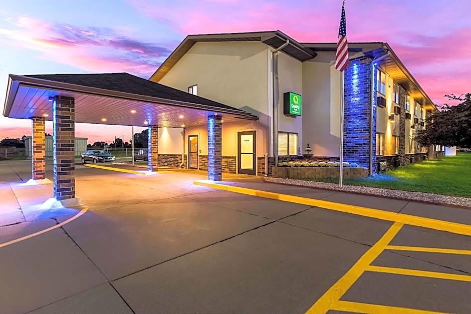 Quality Inn Galesburg near US Highway 34 and I-74