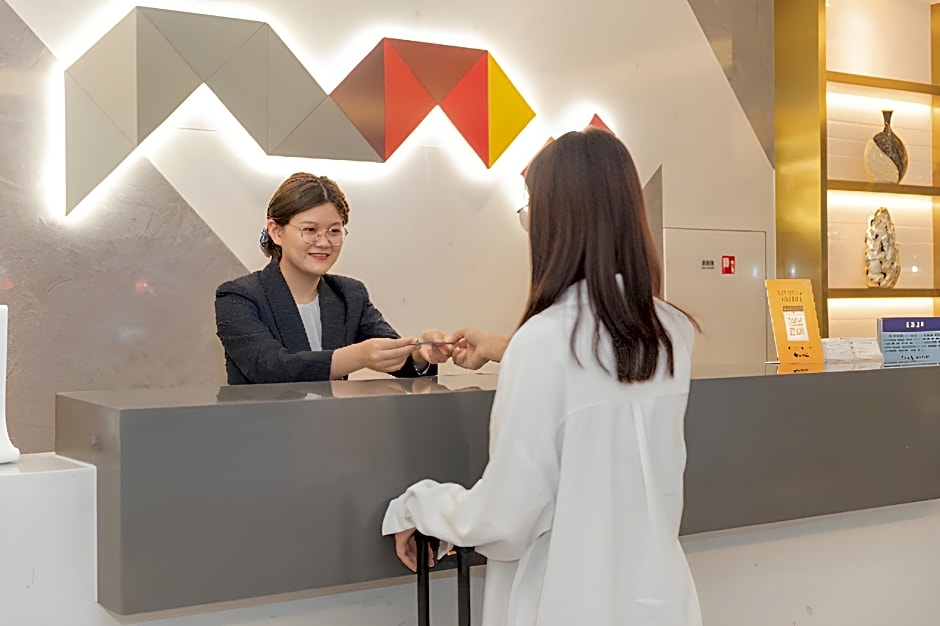 Borrman Hotel Mianyang Fucheng District High-speed Railway Station