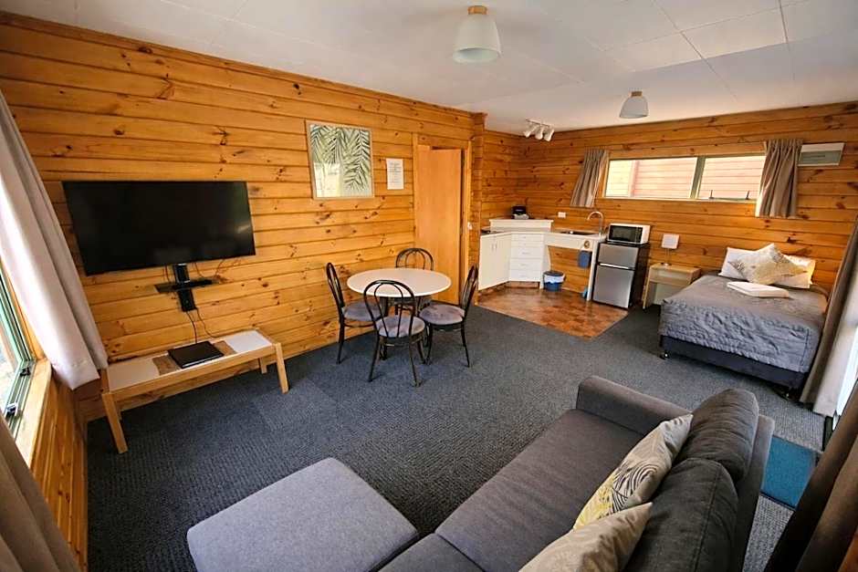 Forest Peak Motel