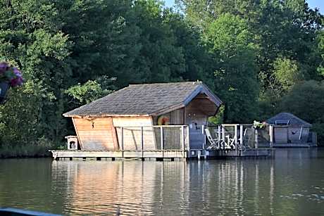 Family Floating Hut