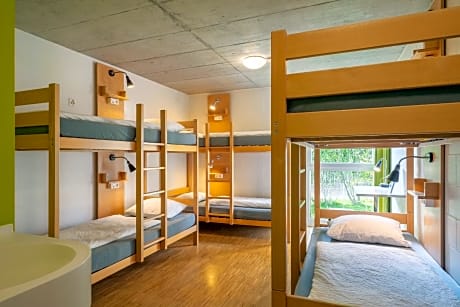 6-Bed Room