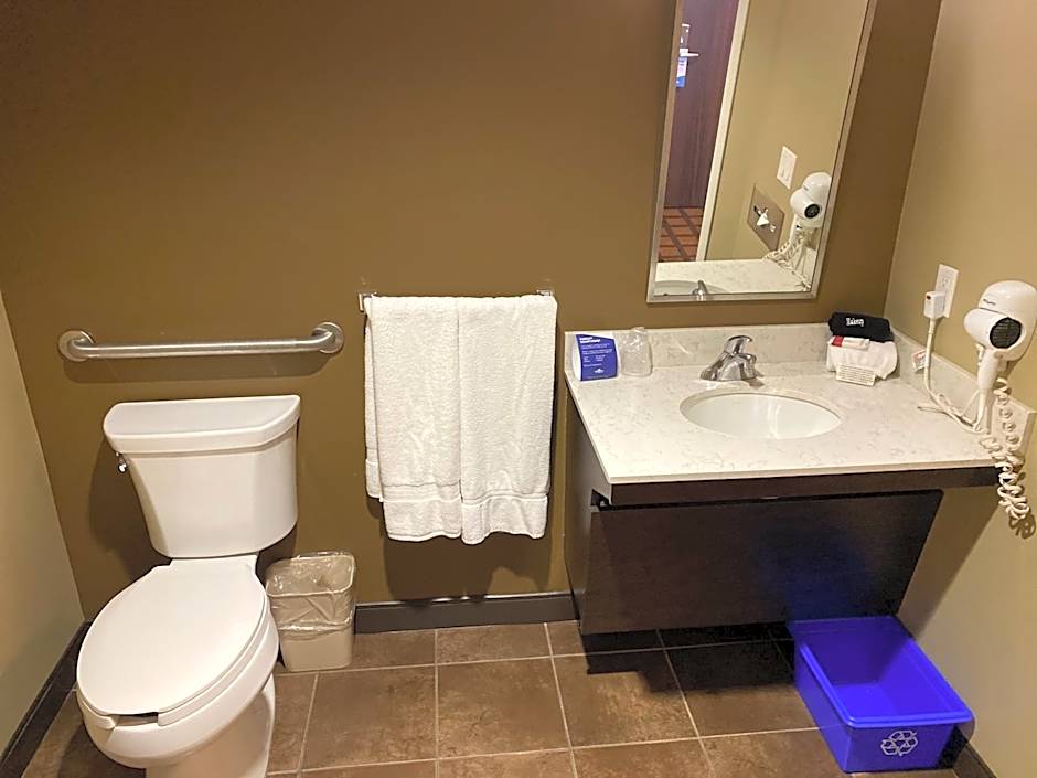 Microtel Inn & Suites by Wyndham Timmins