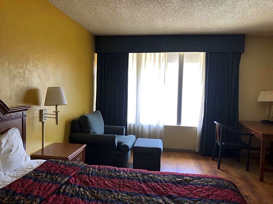 Hotel Tulsa I-44 Midtown – Tulsa, OK
