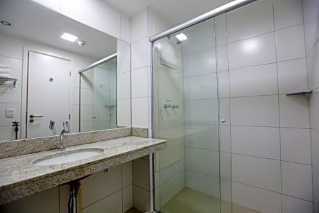 STANDARD QUEEN HANDICAPPED