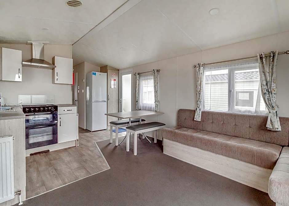 Castaways Beach Resort