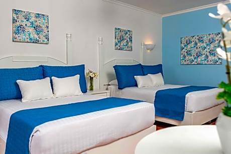 Deluxe Pool View King Bed
