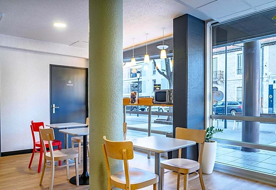 B&B Hôtel Nîmes Centre Arènes
