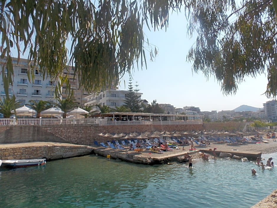 Hotel Joni Kompleks
