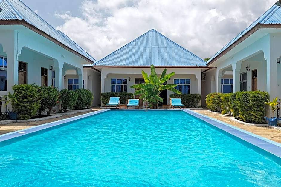 AROYA Boutique Hotel