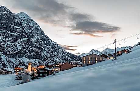 Burgi's - Adults only