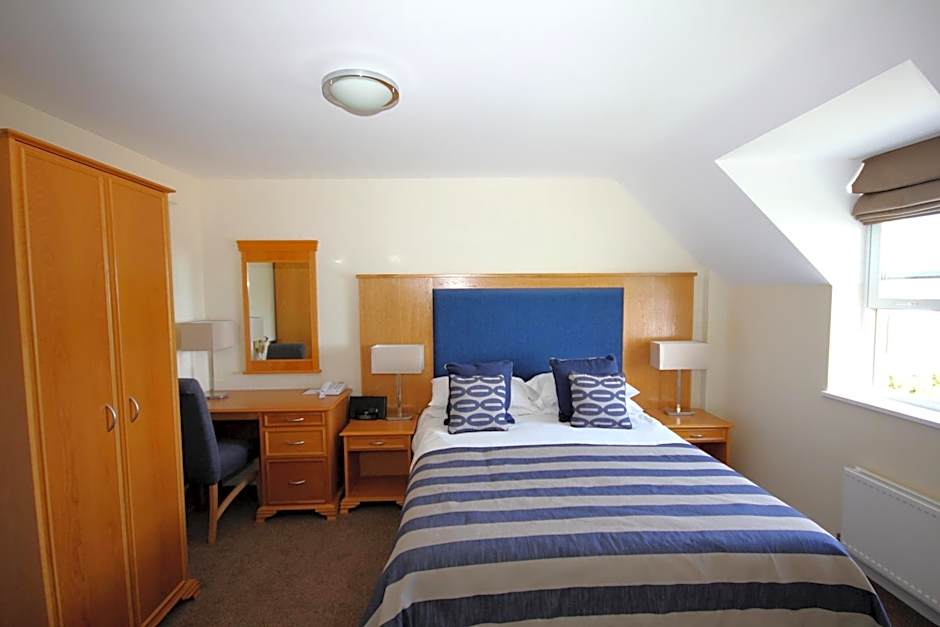 Photo 1 of 4 of Single Room